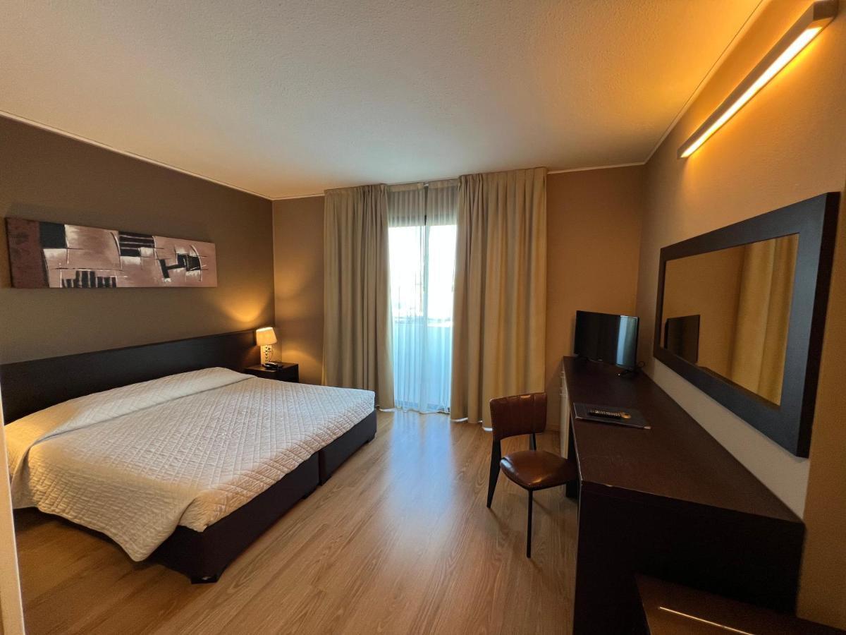 Hotel&Residence Castelli Montecchio Maggiore Esterno foto